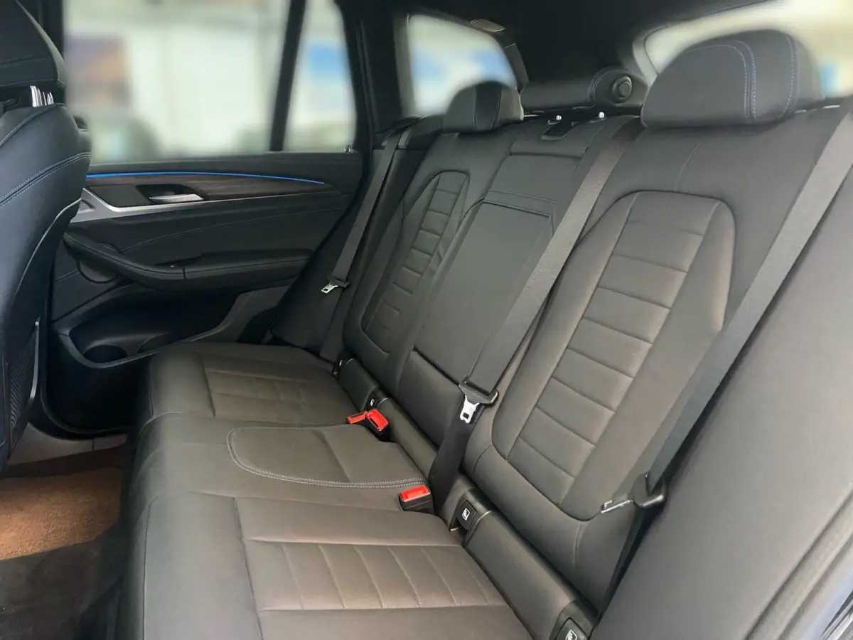 M-SPORT 80 kWh (210kW/286pk) ** LED, LEDER, PANO, TREKH, VERW. STUUR, 20-inch LMV ** 1e EIG - UNFALLFREI ** ** INFORMEER OOK NAAR ONZE AANTREKKELIJKE FINANCIAL-LEASE TARIEVEN **