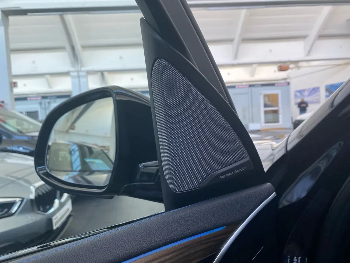 M-SPORT 80 kWh (210kW/286pk) ** LED, LEDER, PANO, TREKH, VERW. STUUR, 20-inch LMV ** 1e EIG - UNFALLFREI ** ** INFORMEER OOK NAAR ONZE AANTREKKELIJKE FINANCIAL-LEASE TARIEVEN **