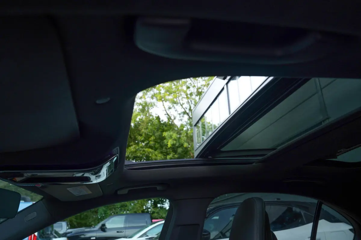 300 e Business Solution Luxury |Pano|360 Camera|Memory|