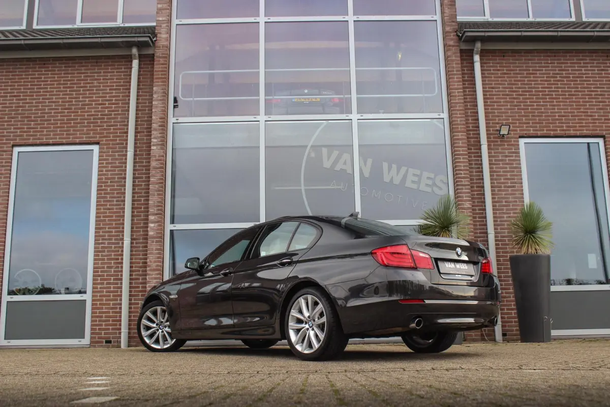 535i High Executive | Dealer onderhouden | Innovation Pakket ll | Head-up | 360 camera | Dodehoekdetectie | Xenon adaptief | Schuif-/kanteldak | Achterbankverwarming