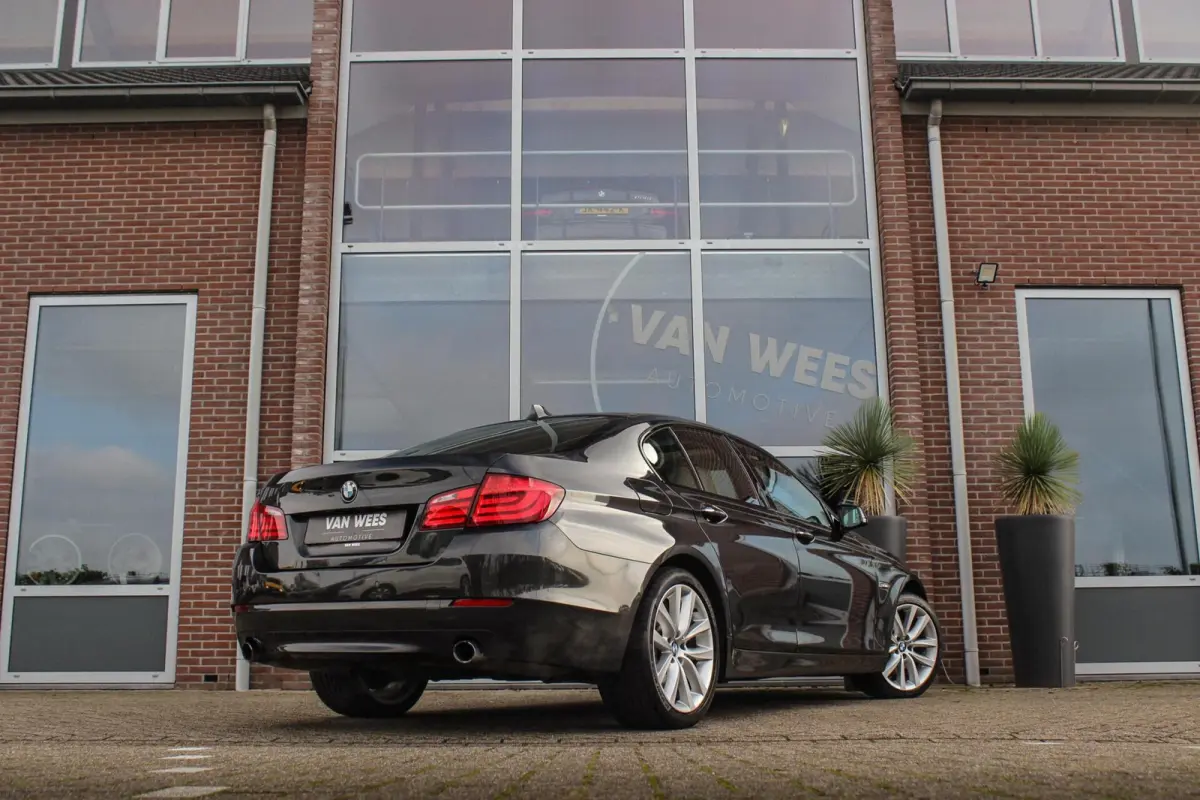 535i High Executive | Dealer onderhouden | Innovation Pakket ll | Head-up | 360 camera | Dodehoekdetectie | Xenon adaptief | Schuif-/kanteldak | Achterbankverwarming
