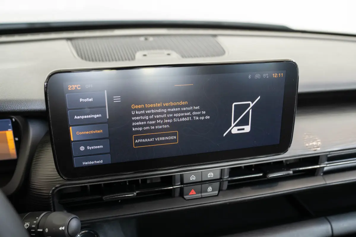 1.2 e-Hybrid Longitude | Adaptive Cruise Controle | Navigatie | Parkeersensoren | LED | Apple Carplay & Android Auto | Airco |