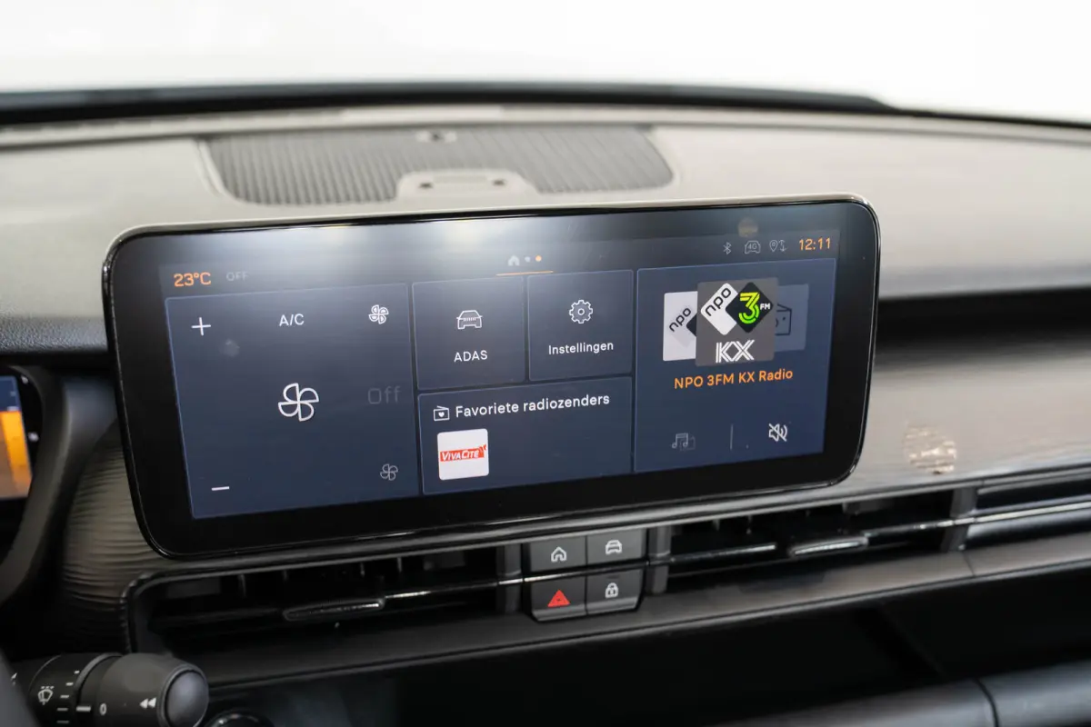1.2 e-Hybrid Longitude | Adaptive Cruise Controle | Navigatie | Parkeersensoren | LED | Apple Carplay & Android Auto | Airco |