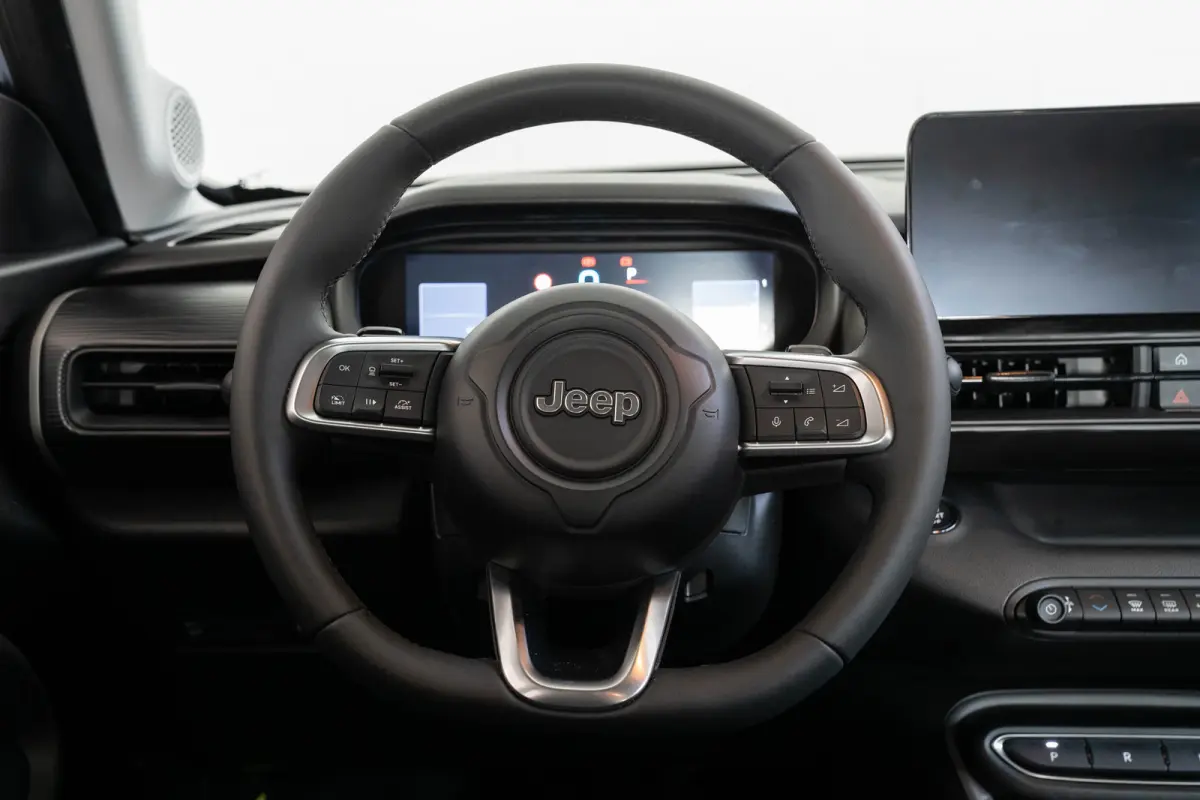 1.2 e-Hybrid Longitude | Adaptive Cruise Controle | Navigatie | Parkeersensoren | LED | Apple Carplay & Android Auto | Airco |
