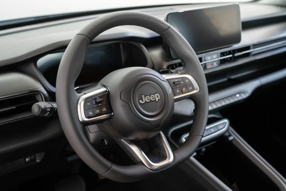 1.2 e-Hybrid Longitude | Adaptive Cruise Controle | Navigatie | Parkeersensoren | LED | Apple Carplay & Android Auto | Airco |