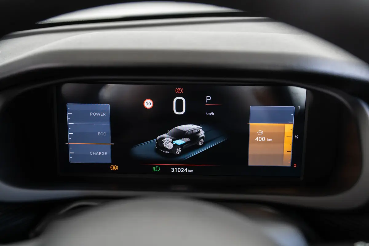 1.2 e-Hybrid Longitude | Adaptive Cruise Controle | Navigatie | Parkeersensoren | LED | Apple Carplay & Android Auto | Airco |