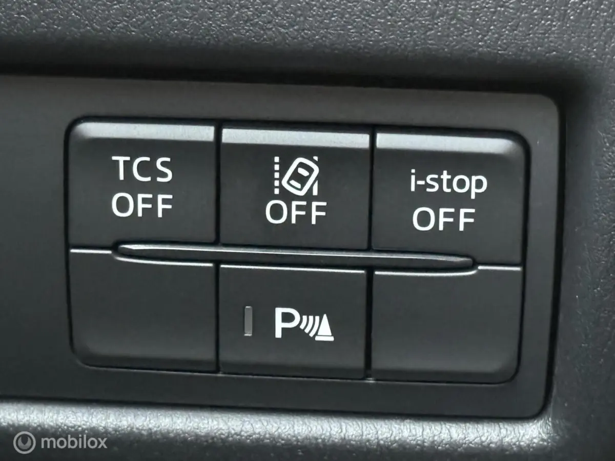 2.0 SkyActiv-G 165 TS+ | Trekhaak | HUD | Camera | Navi | Clima | Cruise | Stoelverwarming | Stuurverwarming |
