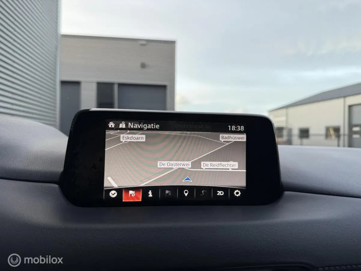 2.0 SkyActiv-G 165 TS+ | Trekhaak | HUD | Camera | Navi | Clima | Cruise | Stoelverwarming | Stuurverwarming |