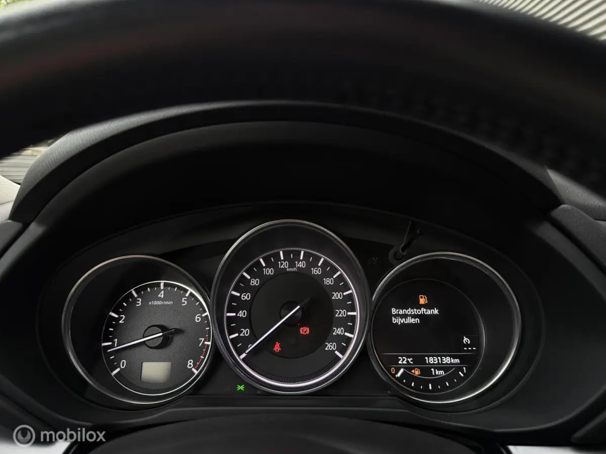 2.0 SkyActiv-G 165 TS+ | Trekhaak | HUD | Camera | Navi | Clima | Cruise | Stoelverwarming | Stuurverwarming |