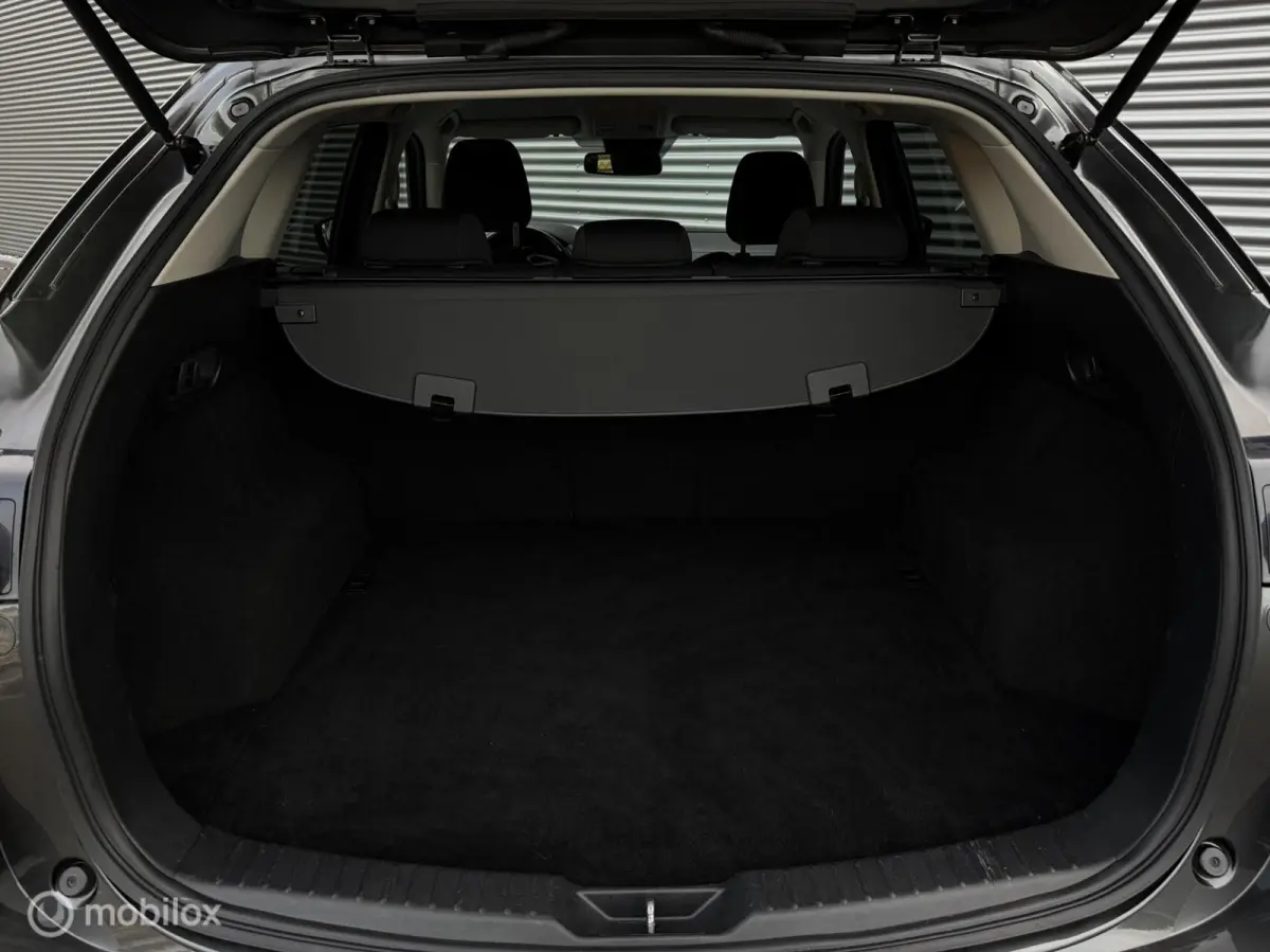 2.0 SkyActiv-G 165 TS+ | Trekhaak | HUD | Camera | Navi | Clima | Cruise | Stoelverwarming | Stuurverwarming |