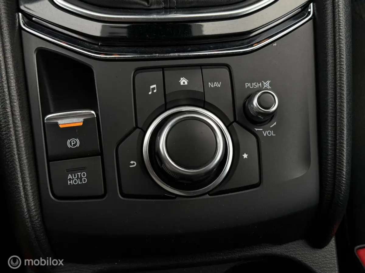 2.0 SkyActiv-G 165 TS+ | Trekhaak | HUD | Camera | Navi | Clima | Cruise | Stoelverwarming | Stuurverwarming |