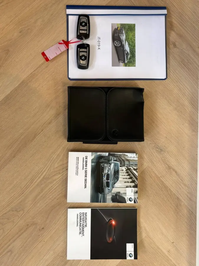528xi Luxury Edition Camera, Leer, Elek Trekhaak