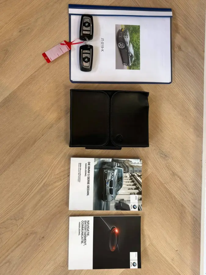 528xi Luxury Edition Camera, Leer, Elek Trekhaak
