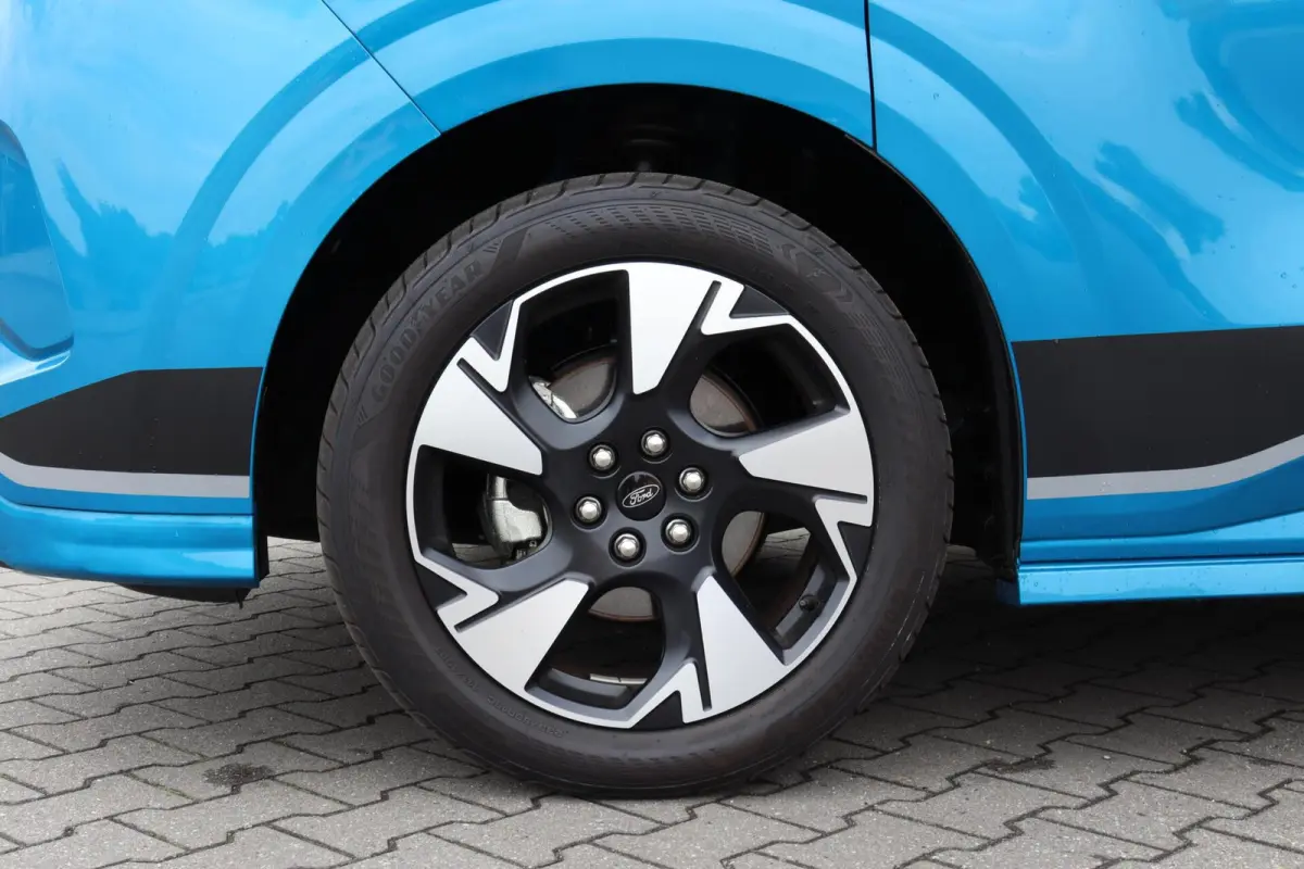 L1H1 SPORT 65 kWh l ELEK. SCHUIFDEUR l B&O SOUND l PRO POWER l FULL OPTION!