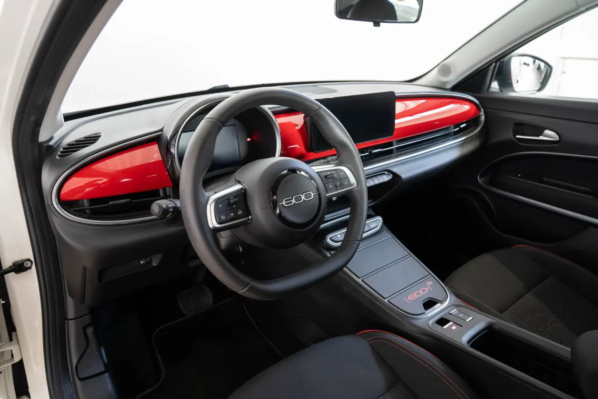 RED 54 kWh | 3 Fase | SOH 95% | Apple Carplay & Android Auto | Climate Controle | Parkeersensoren | Cruise Controle |