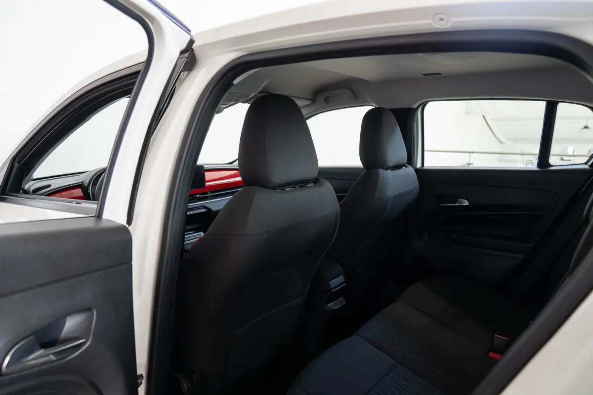 RED 54 kWh | 3 Fase | SOH 95% | Apple Carplay & Android Auto | Climate Controle | Parkeersensoren | Cruise Controle |