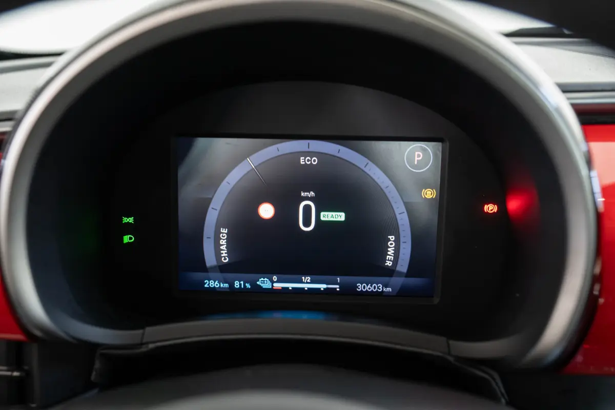 RED 54 kWh | 3 Fase | SOH 95% | Apple Carplay & Android Auto | Climate Controle | Parkeersensoren | Cruise Controle |