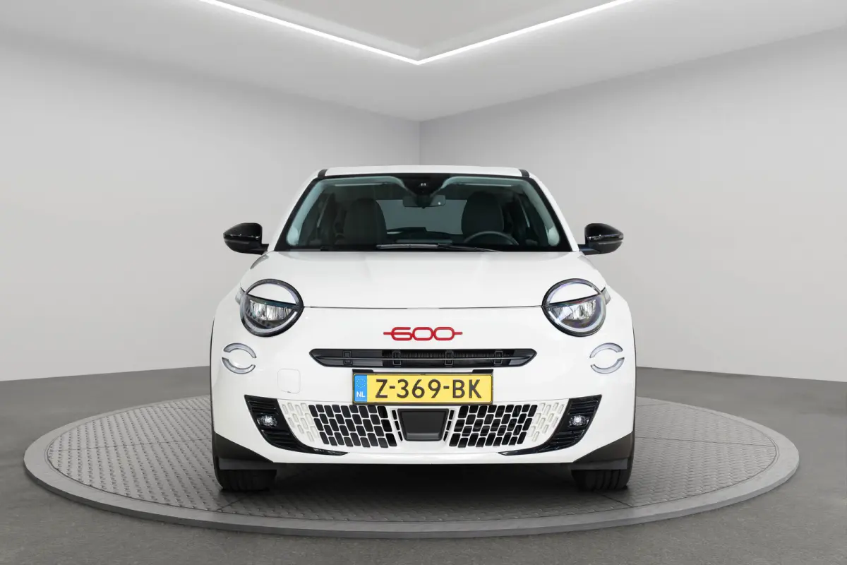 RED 54 kWh | 3 Fase | SOH 95% | Apple Carplay & Android Auto | Climate Controle | Parkeersensoren | Cruise Controle |
