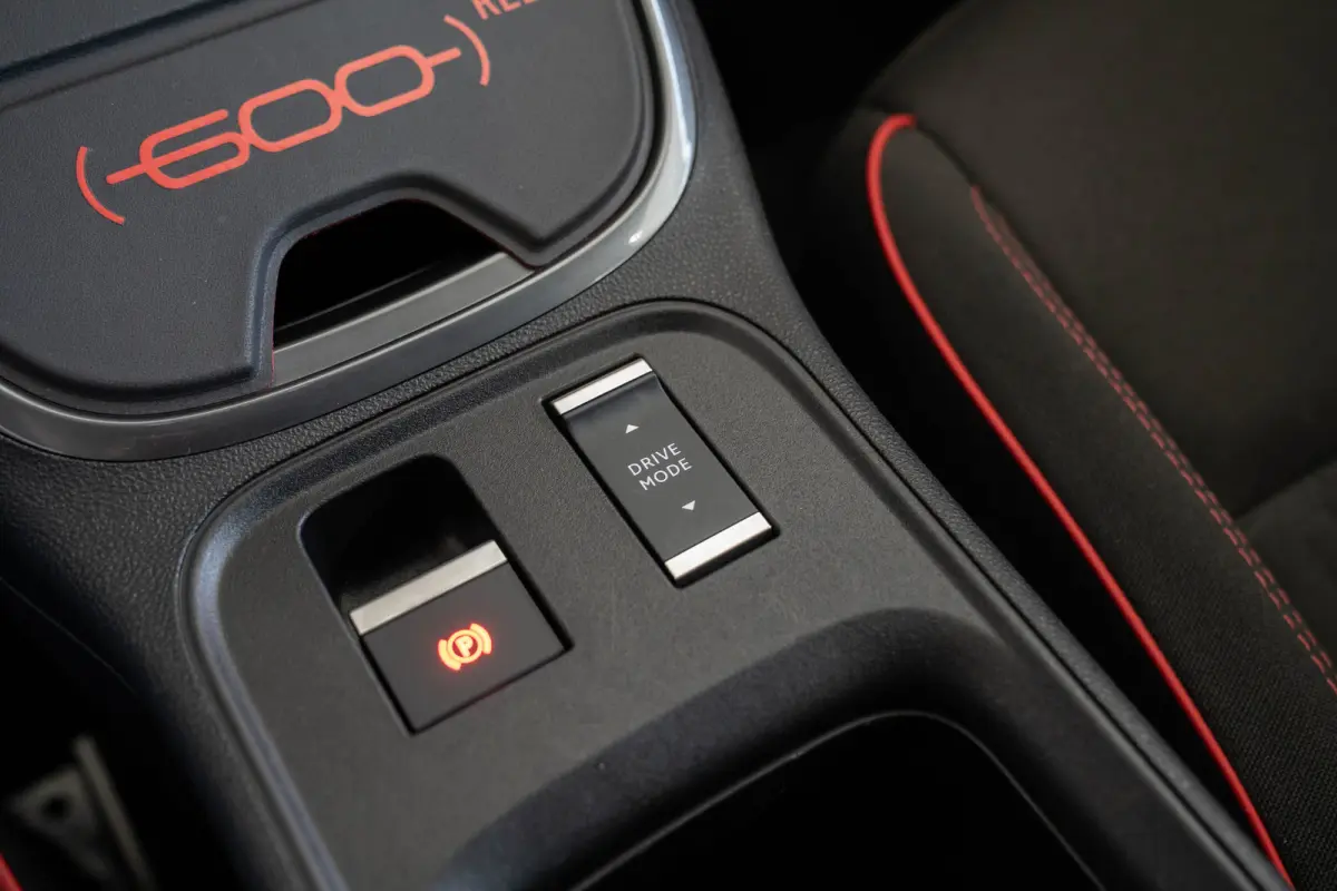 RED 54 kWh | 3 Fase | SOH 95% | Apple Carplay & Android Auto | Climate Controle | Parkeersensoren | Cruise Controle |