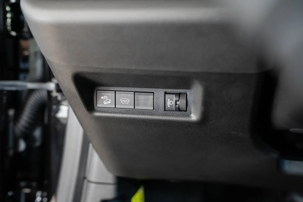 1.2 e-Hybrid Summit | Tot 8 Jaar Garantie | Navigatie | Stoelverwarming | Voorruit Verwarming | Camera | Apple Carplay & Android Auto |