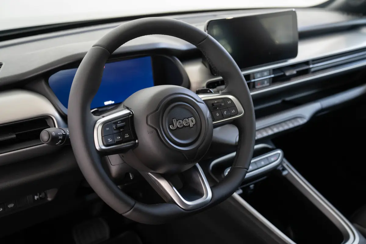 1.2 e-Hybrid Summit | Tot 8 Jaar Garantie | Navigatie | Stoelverwarming | Voorruit Verwarming | Camera | Apple Carplay & Android Auto |