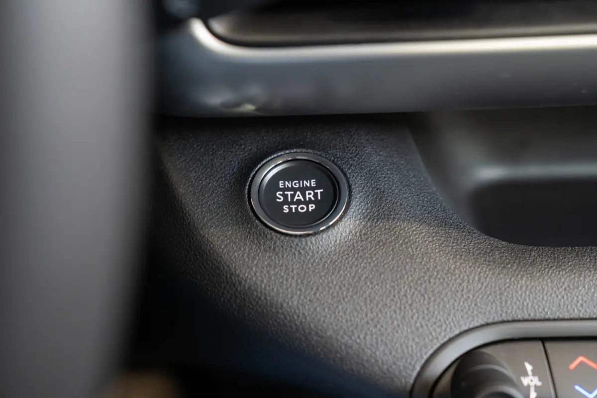 1.2 e-Hybrid Summit | Tot 8 Jaar Garantie | Navigatie | Stoelverwarming | Voorruit Verwarming | Camera | Apple Carplay & Android Auto |