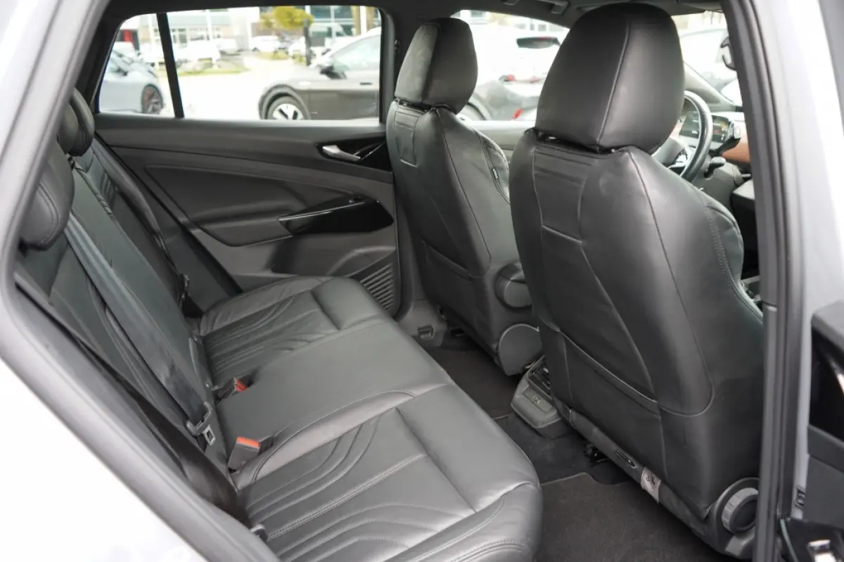 Business 77 kWh | 95,06% SOH | Leder | IQ | Camera | Adap. Cruise |