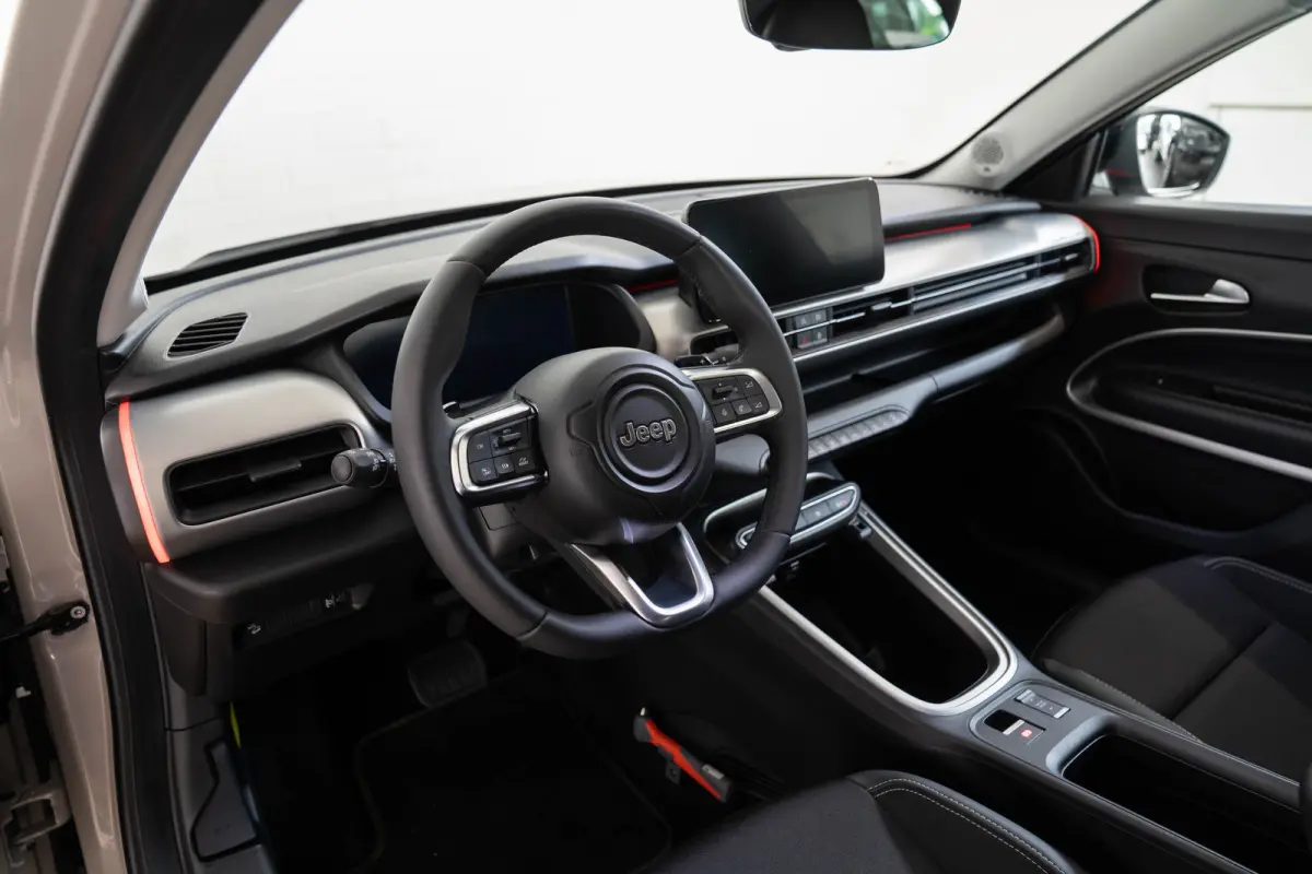1.2 e-Hybrid Summit | Camera | Elektrische Achterklep | Navigatie | Apple Carplay & Android Auto | Climate Controle |