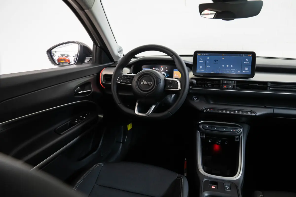 1.2 e-Hybrid Summit | Camera | Elektrische Achterklep | Navigatie | Apple Carplay & Android Auto | Climate Controle |