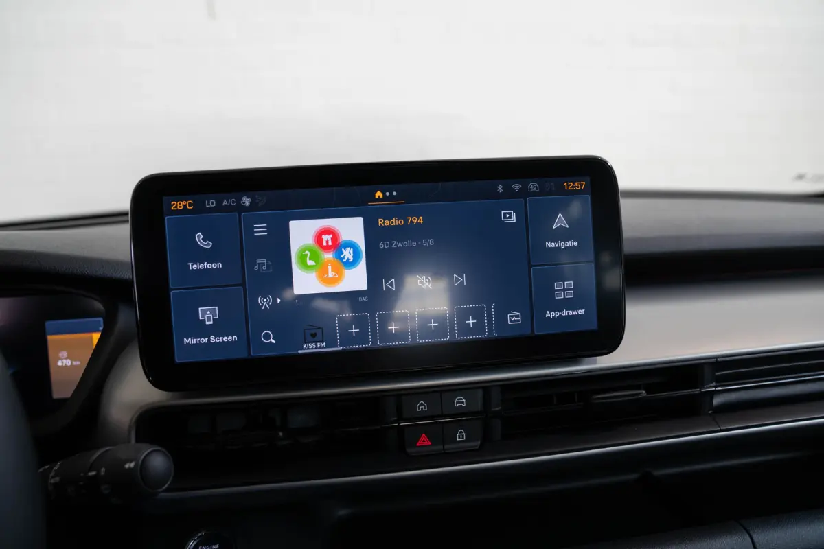 1.2 e-Hybrid Summit | Camera | Elektrische Achterklep | Navigatie | Apple Carplay & Android Auto | Climate Controle |
