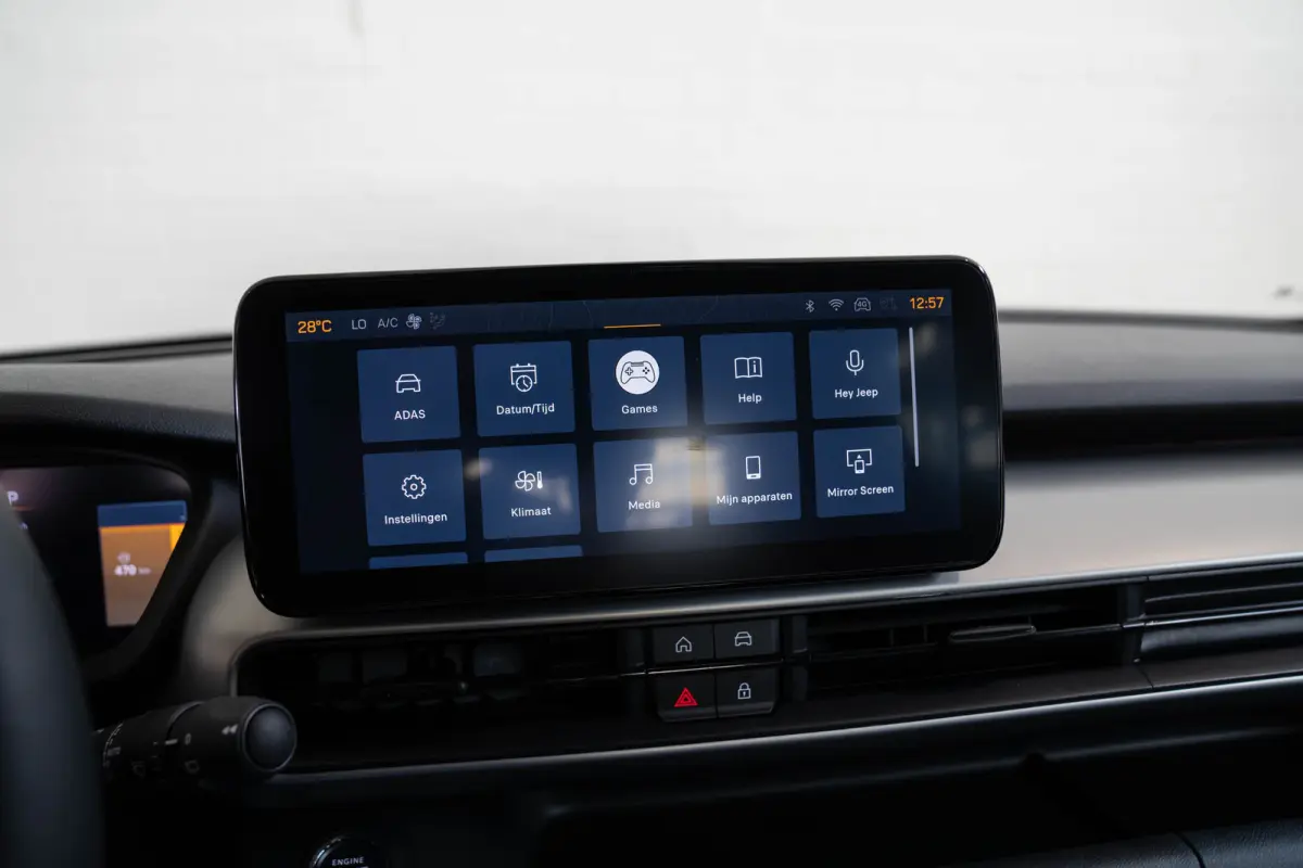 1.2 e-Hybrid Summit | Camera | Elektrische Achterklep | Navigatie | Apple Carplay & Android Auto | Climate Controle |