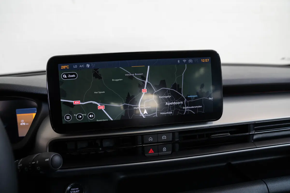 1.2 e-Hybrid Summit | Camera | Elektrische Achterklep | Navigatie | Apple Carplay & Android Auto | Climate Controle |