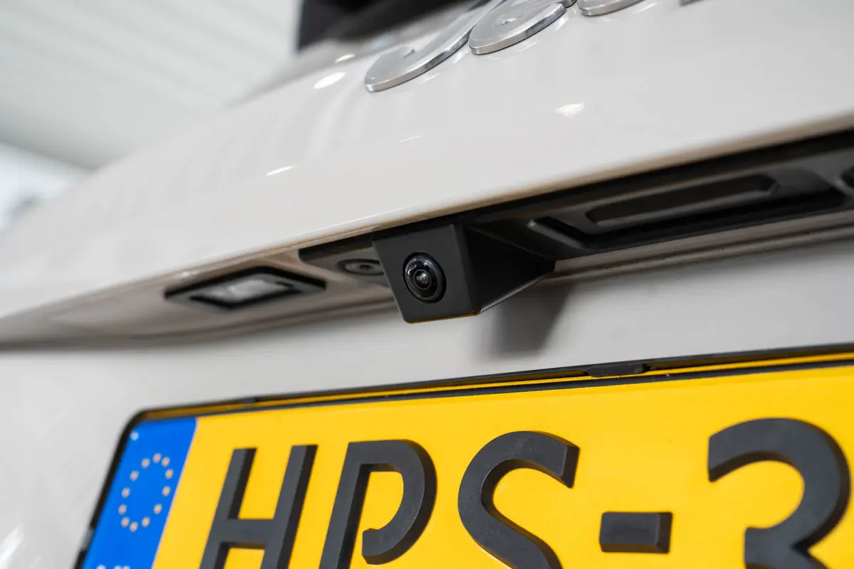 1.2 e-Hybrid Summit | Camera | Elektrische Achterklep | Navigatie | Apple Carplay & Android Auto | Climate Controle |