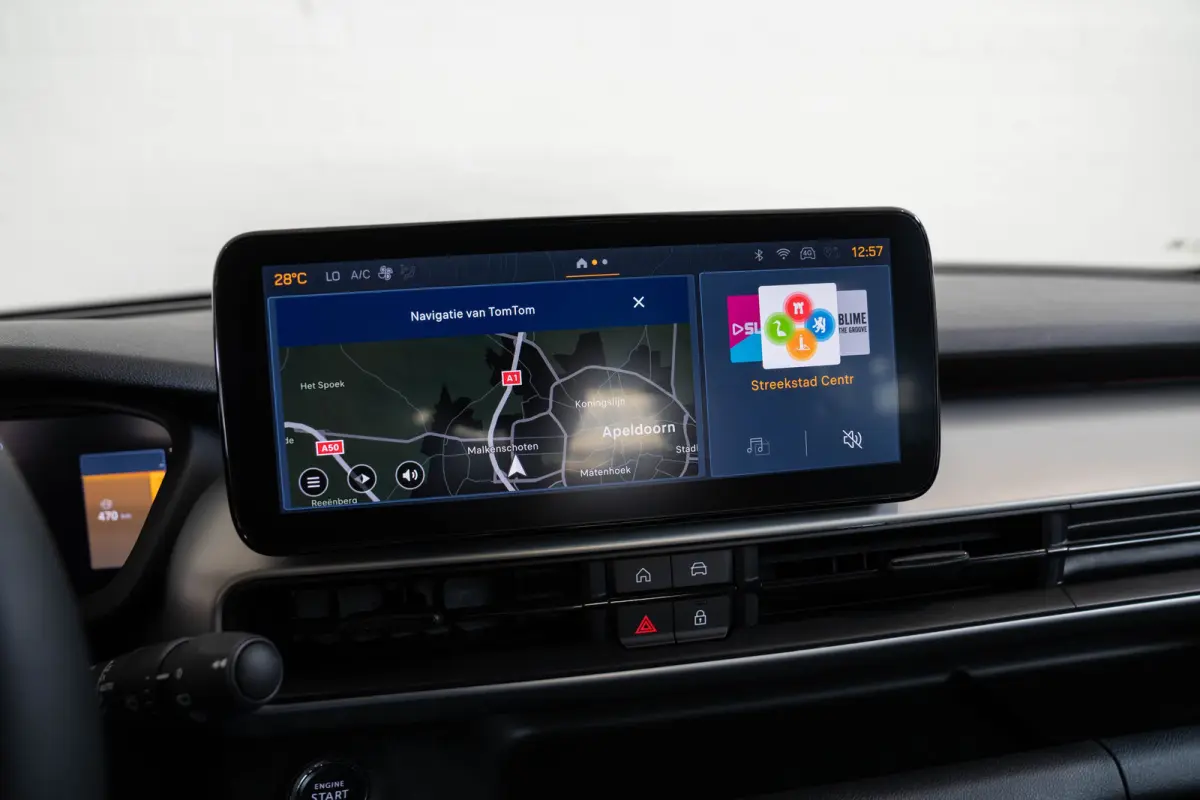 1.2 e-Hybrid Summit | Camera | Elektrische Achterklep | Navigatie | Apple Carplay & Android Auto | Climate Controle |