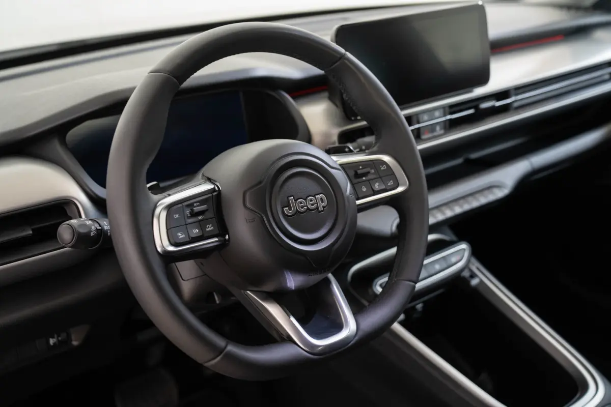 1.2 e-Hybrid Summit | Camera | Elektrische Achterklep | Navigatie | Apple Carplay & Android Auto | Climate Controle |