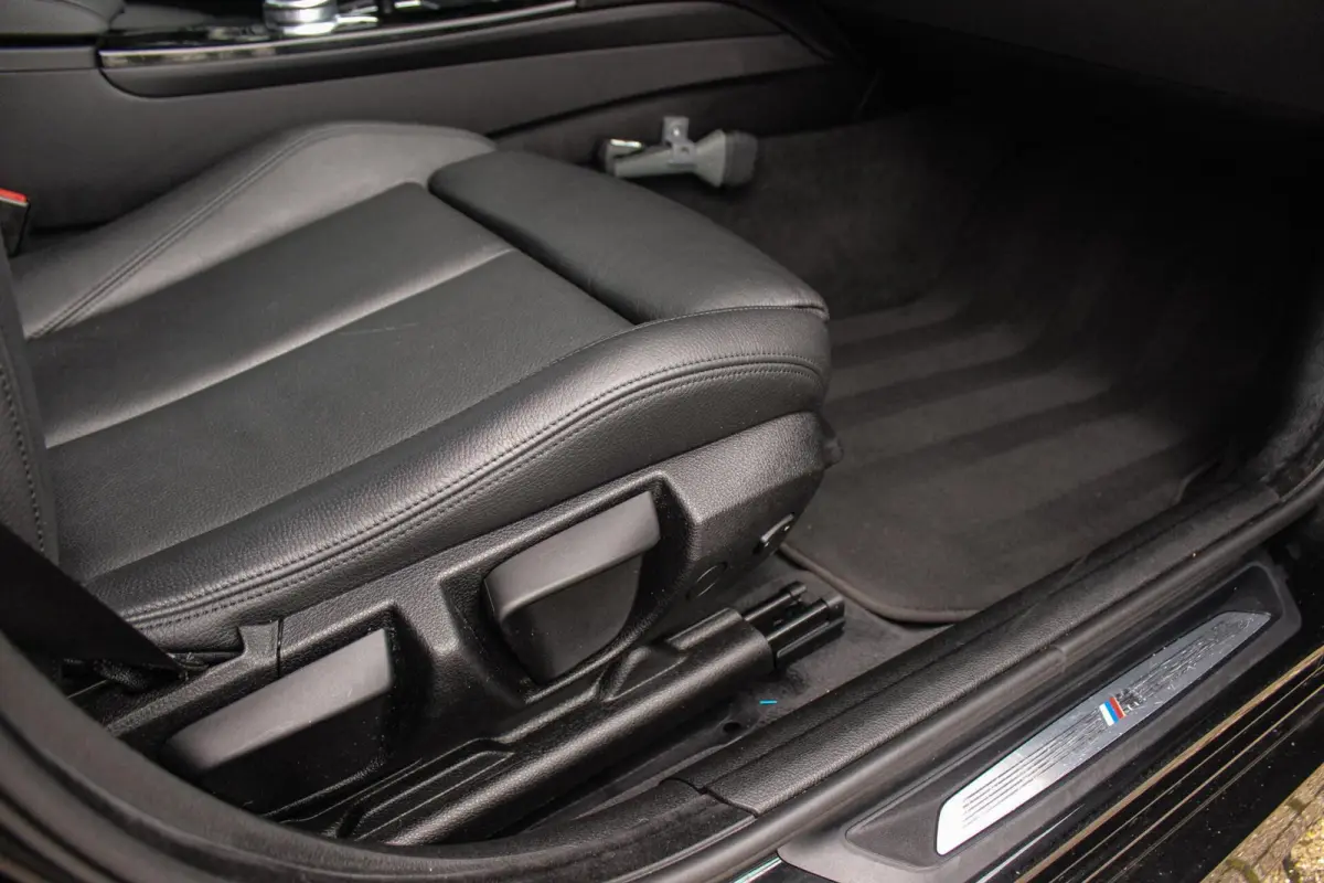 320i High Executive Edition | M Sportpakket | Panoramadak | Camera | HiFi audio | M-sportstuur | DAB | Cruise control | Stoelverwarming | LED | Park Assist
