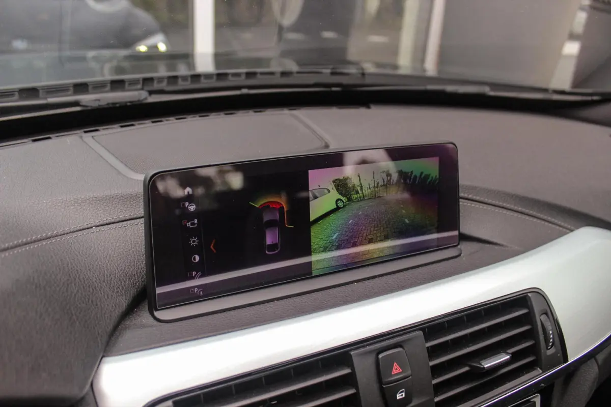 320i High Executive Edition | M Sportpakket | Panoramadak | Camera | HiFi audio | M-sportstuur | DAB | Cruise control | Stoelverwarming | LED | Park Assist