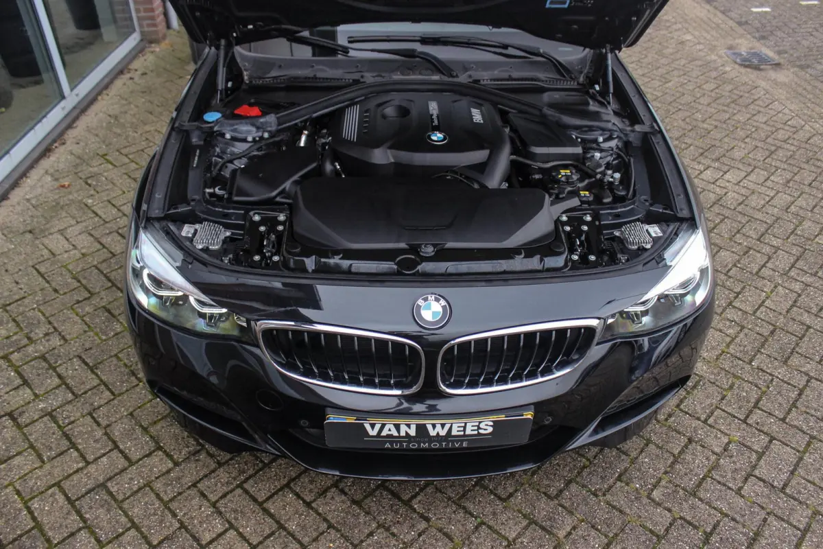 320i High Executive Edition | M Sportpakket | Panoramadak | Camera | HiFi audio | M-sportstuur | DAB | Cruise control | Stoelverwarming | LED | Park Assist