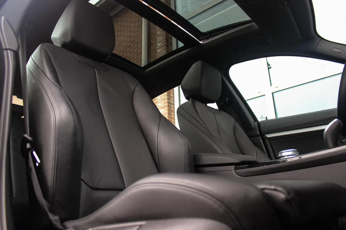 320i High Executive Edition | M Sportpakket | Panoramadak | Camera | HiFi audio | M-sportstuur | DAB | Cruise control | Stoelverwarming | LED | Park Assist