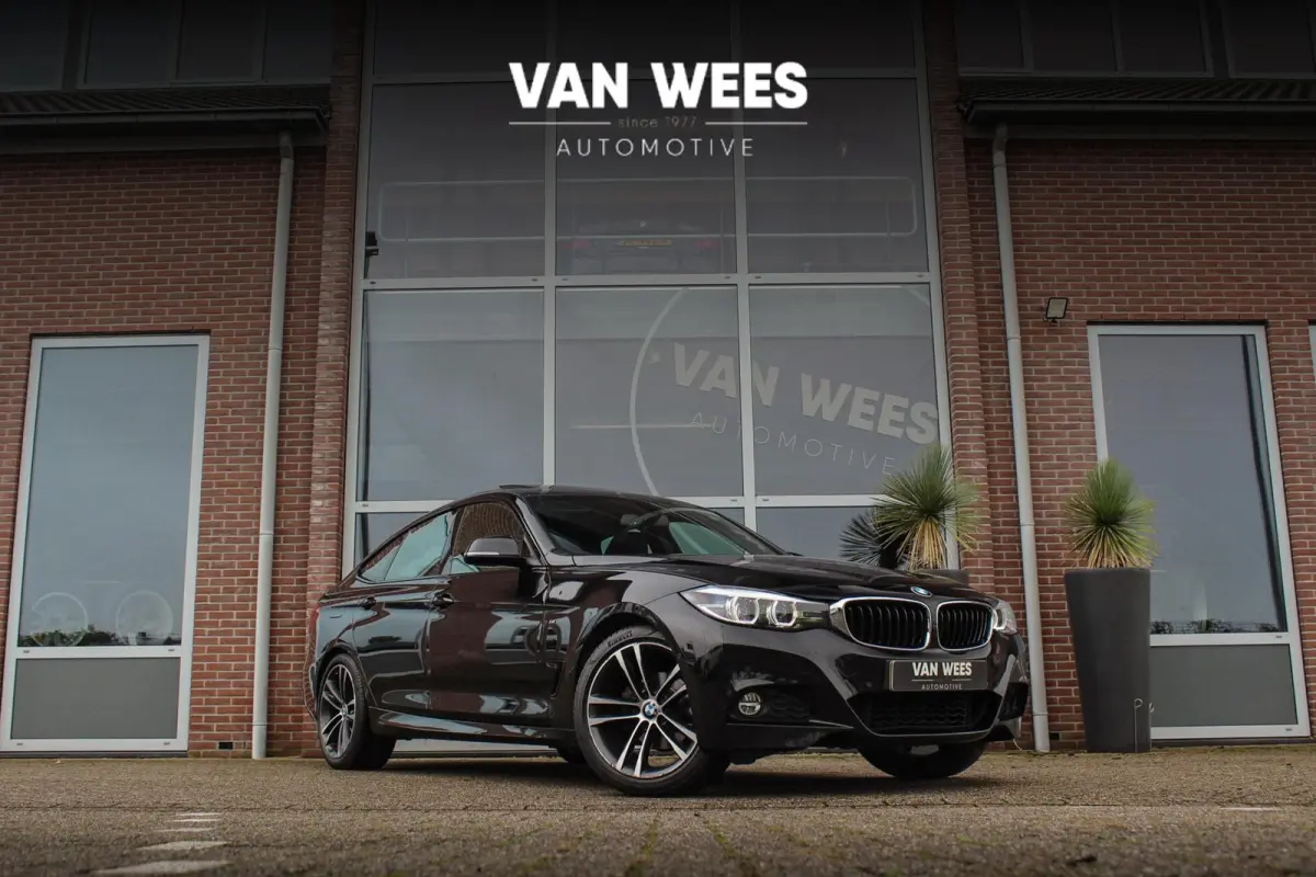 320i High Executive Edition | M Sportpakket | Panoramadak | Camera | HiFi audio | M-sportstuur | DAB | Cruise control | Stoelverwarming | LED | Park Assist