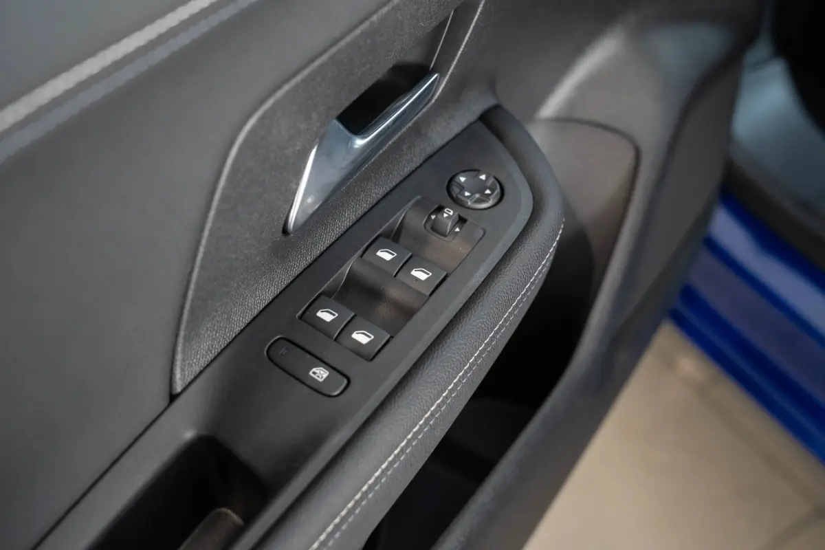 1.2 Turbo Hybrid GS | Tot 8 Jaar Garantie | Navigatie | Stoel & Stuurverwarming | Adaptive Cruise | Camera | Apple Carplay & Android Auto | Climate Controle |