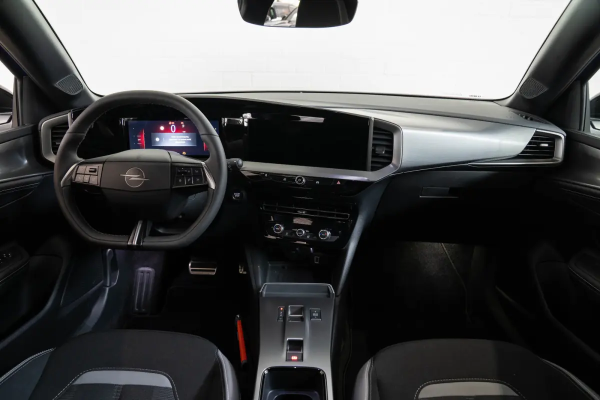 1.2 Turbo Hybrid GS | Tot 8 Jaar Garantie | Navigatie | Stoel & Stuurverwarming | Adaptive Cruise | Camera | Apple Carplay & Android Auto | Climate Controle |