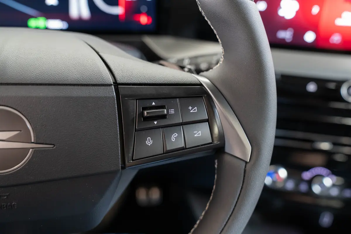 1.2 Turbo Hybrid GS | Tot 8 Jaar Garantie | Navigatie | Stoel & Stuurverwarming | Adaptive Cruise | Camera | Apple Carplay & Android Auto | Climate Controle |