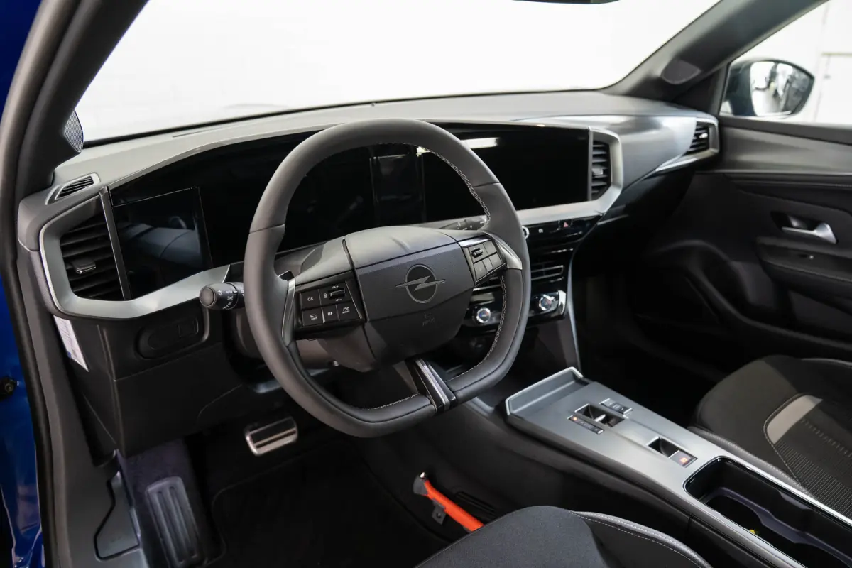 1.2 Turbo Hybrid GS | Tot 8 Jaar Garantie | Navigatie | Stoel & Stuurverwarming | Adaptive Cruise | Camera | Apple Carplay & Android Auto | Climate Controle |