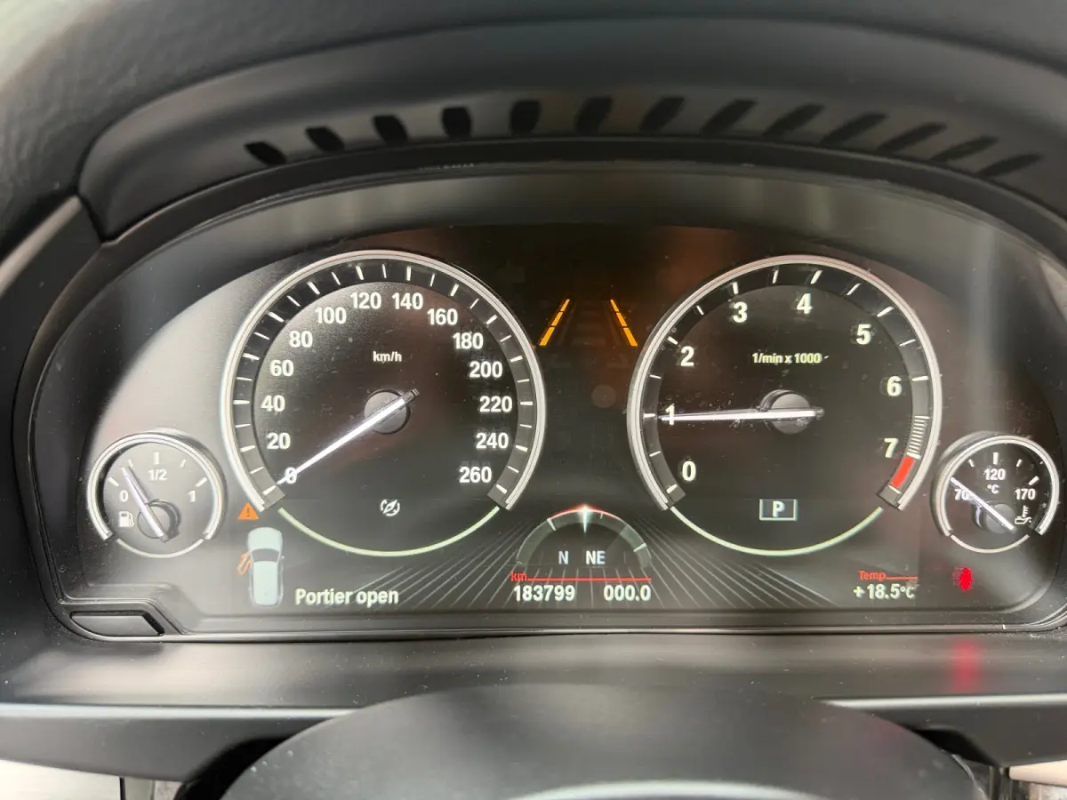 xDrive40e iPerformance- Panoramadak, Memory Seats, Sfeerverlichting, Camera, Virtual Cockpit