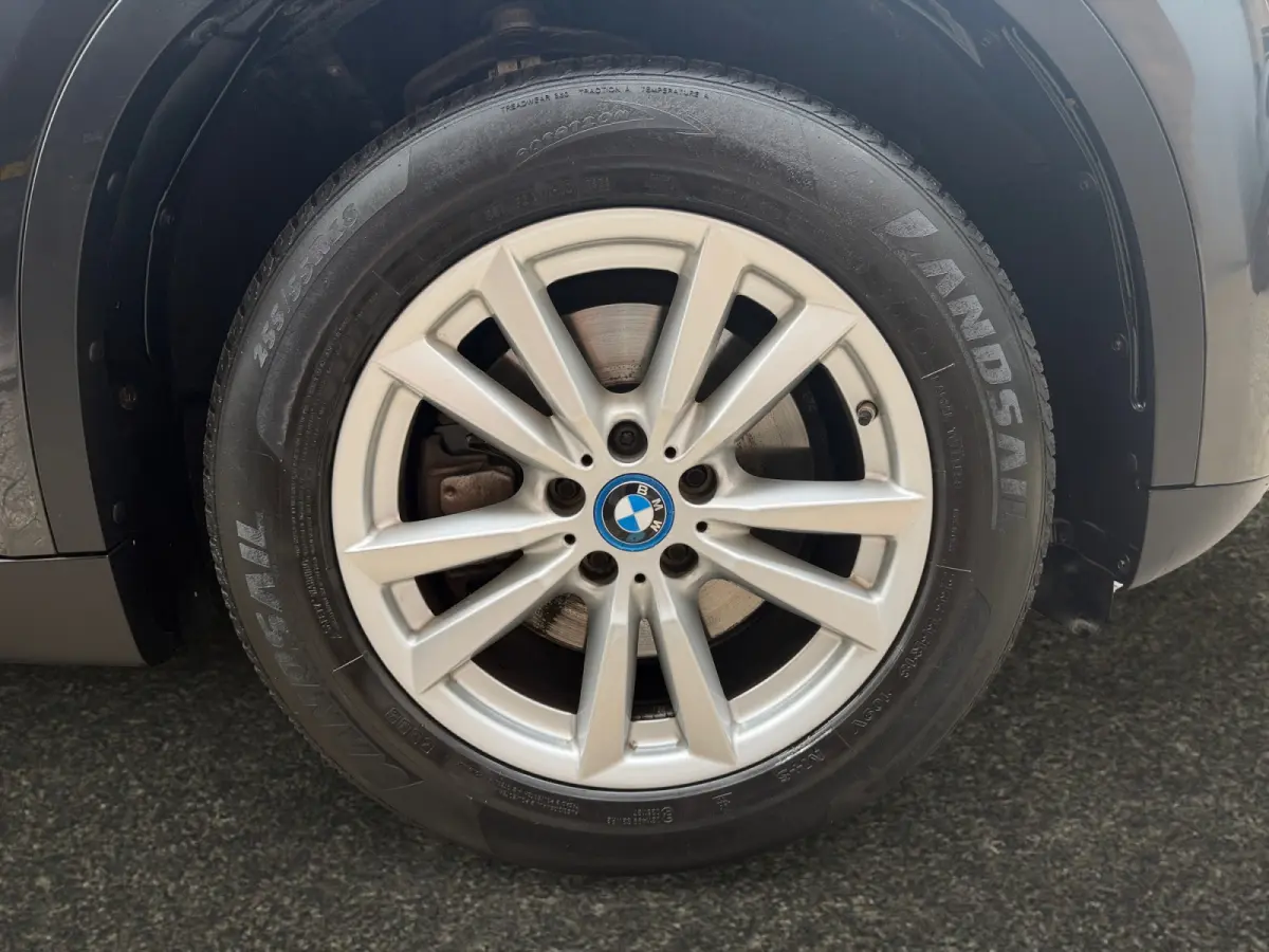 xDrive40e iPerformance- Panoramadak, Memory Seats, Sfeerverlichting, Camera, Virtual Cockpit