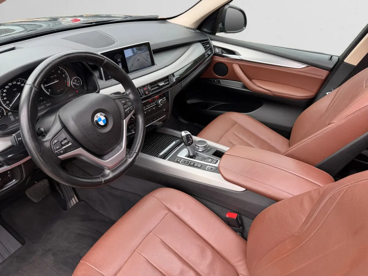 xDrive40e iPerformance- Panoramadak, Memory Seats, Sfeerverlichting, Camera, Virtual Cockpit