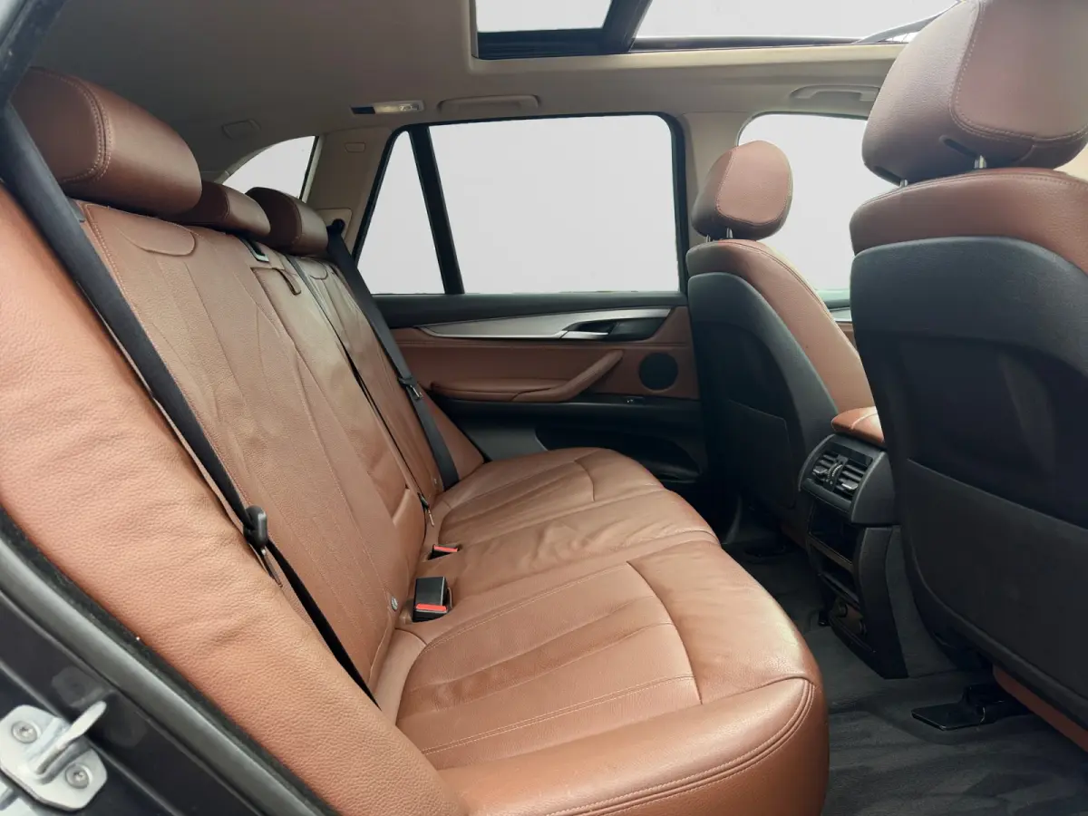 xDrive40e iPerformance- Panoramadak, Memory Seats, Sfeerverlichting, Camera, Virtual Cockpit