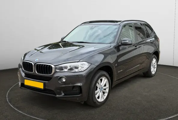 xDrive40e iPerformance- Panoramadak, Memory Seats, Sfeerverlichting, Camera, Virtual Cockpit