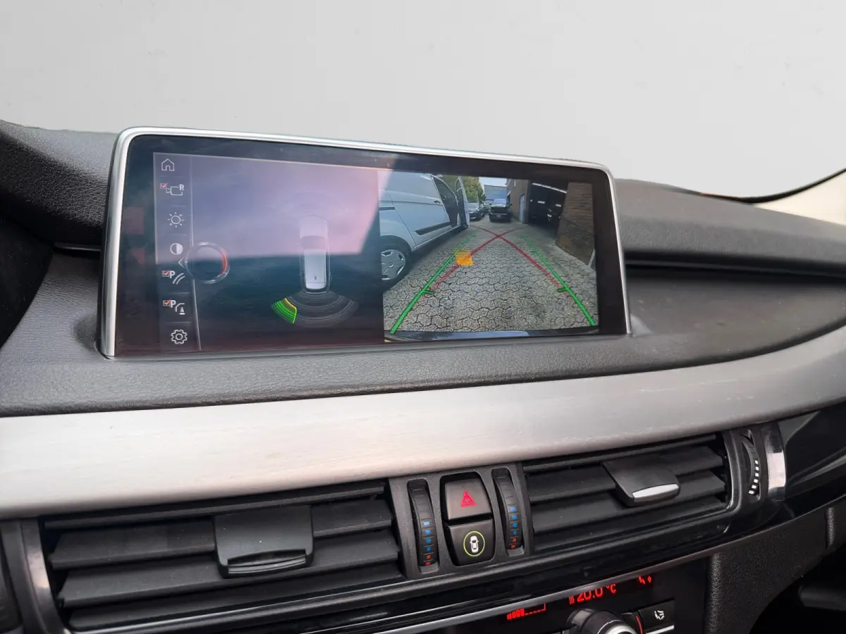 xDrive40e iPerformance- Panoramadak, Memory Seats, Sfeerverlichting, Camera, Virtual Cockpit